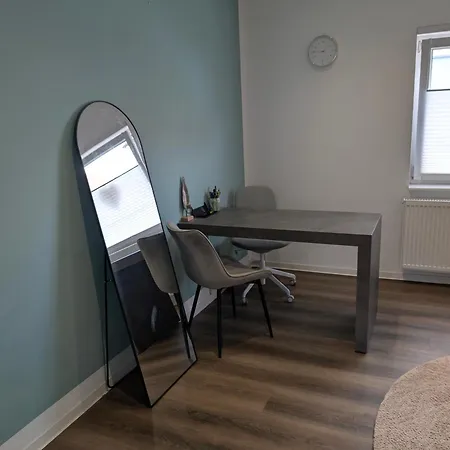 Moderne & Moeblierte 60qm Appartement Karlsdorf-Neuthard